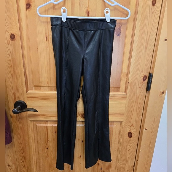 ABERCROMBIE KIDS FAUX LEATHER BLACK PANTS SPLIT CUFF LINED GIRLS YOUTH 9/10 A&F - Picture 2 of 13